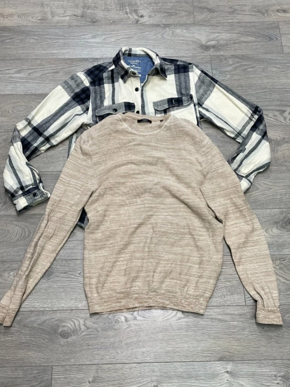 Jack & Jones Premium Plaid CPO Overshirt & Knit Sweater Bundle Medium Mens Lot